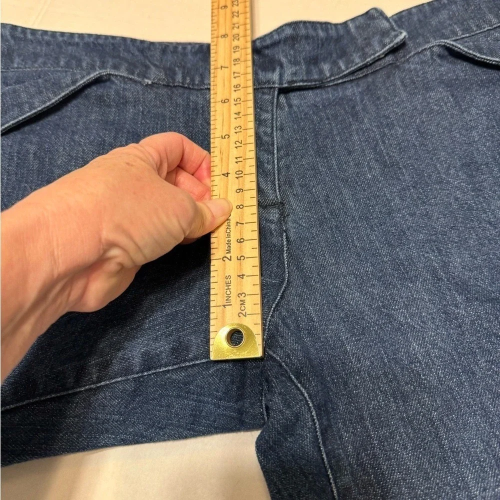 New York & Company Denim Jeans Women's Size 8 Dark Wash Flared Leg Button Detail - Picture 7 of 11